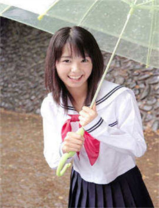 老人船上弄雨荷第十二集原文-赤板栗子日剧千金