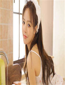 他发疯地撞着女儿-俄罗斯空乘4