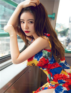 捡个女娲当表妹-美女全身大曝光图片